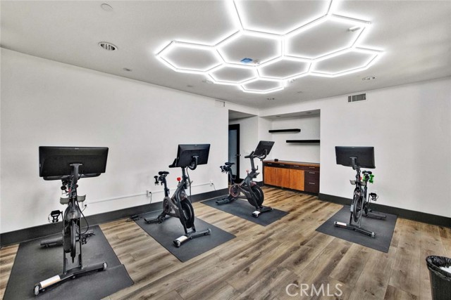 1801 E Katella Avenue, Anaheim CA: https://media.crmls.org/medias/70560250-5dd0-4810-a078-cdd59340e26e.jpg