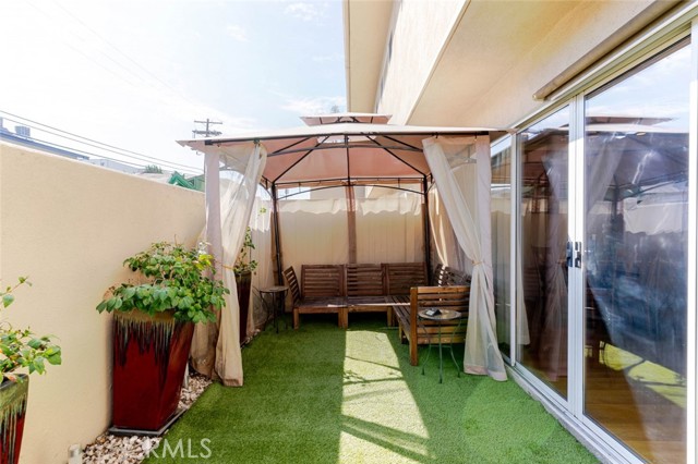 Detail Gallery Image 26 of 32 For 6232 Morse Ave, North Hollywood,  CA 91606 - 3 Beds | 3 Baths