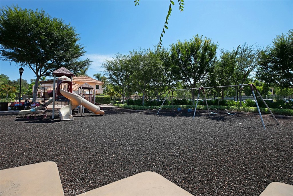 MLS #OC25275923 image #38