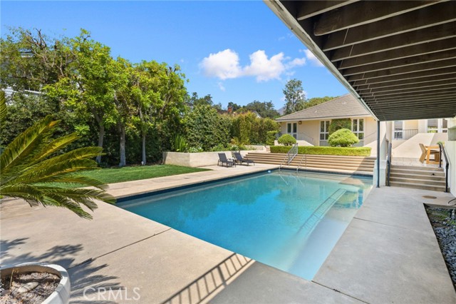 940 Singing Wood Drive, Arcadia CA: https://media.crmls.org/medias/7057bfdb-11b6-456e-8297-c0e19fb1b6b3.jpg