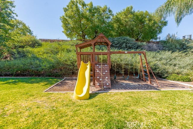 Detail Gallery Image 25 of 27 For 23655 Pepperleaf St, Murrieta,  CA 92562 - 3 Beds | 2/1 Baths