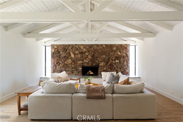 2136 E Jackson Avenue, Orange CA: https://media.crmls.org/medias/7059ca9c-3f68-411e-bfe7-22c46e3d1532.jpg