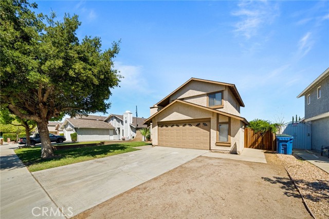 Detail Gallery Image 3 of 31 For 4745 Karling Pl, Palmdale,  CA 93552 - 3 Beds | 2/1 Baths