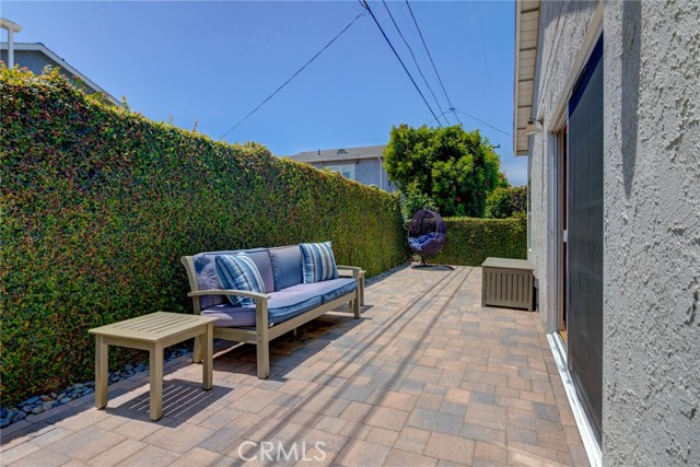 1630 Marine Ave, Manhattan Beach, California 90266, 3 Bedrooms Bedrooms, ,1 BathroomBathrooms,Residential,Sold,Marine Ave,SB22111416