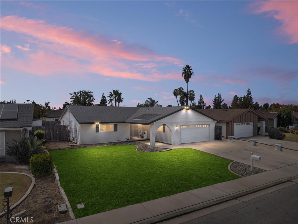 5005 Surrey Lane