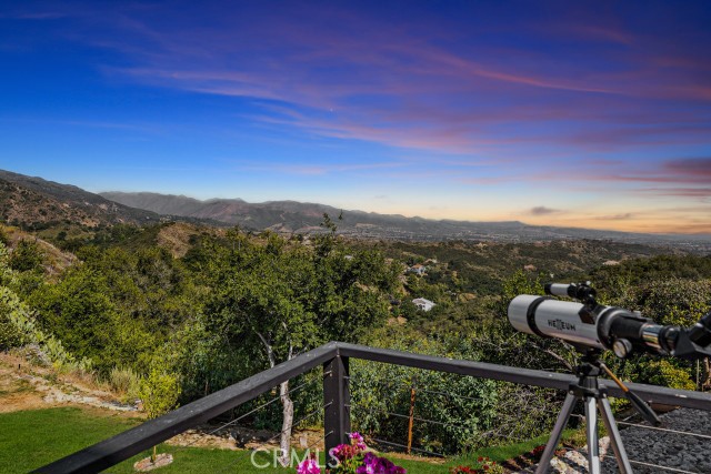 19041 Live Oak Canyon Road, Trabuco Canyon CA: https://media.crmls.org/medias/705ae3e9-8c5e-401d-9c3c-3c4b92b92224.jpg