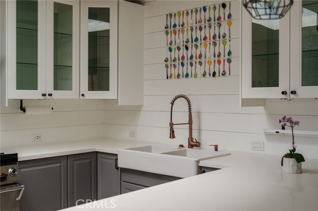 4741 Santa Lucia Drive, Woodland Hills CA: https://media.crmls.org/medias/705afbb5-45ca-4482-85d0-59a8696149de.jpg