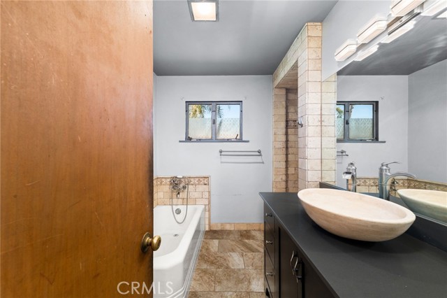 Detail Gallery Image 18 of 46 For 3024 Pine, Riverside,  CA 92501 - 3 Beds | 2 Baths