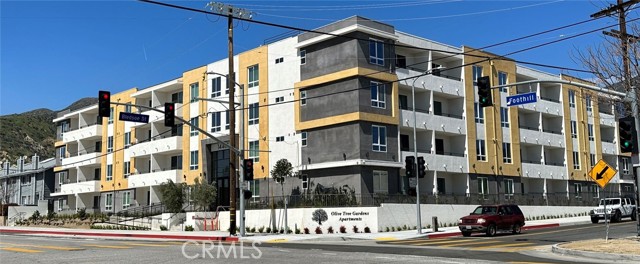 Detail Gallery Image 10 of 13 For 14401 Foothill Bld #307,  Sylmar,  CA 91342 - 2 Beds | 2 Baths