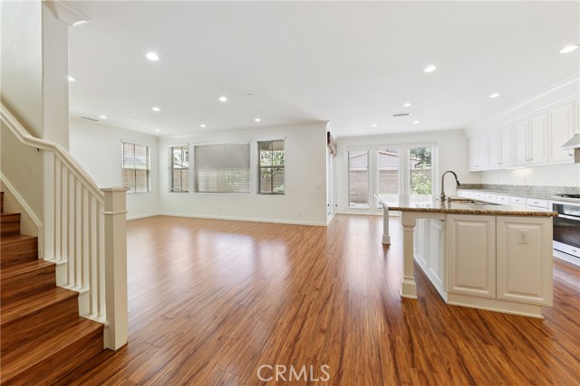Detail Gallery Image 8 of 26 For 41 Somerton, Irvine,  CA 92620 - 4 Beds | 3/1 Baths