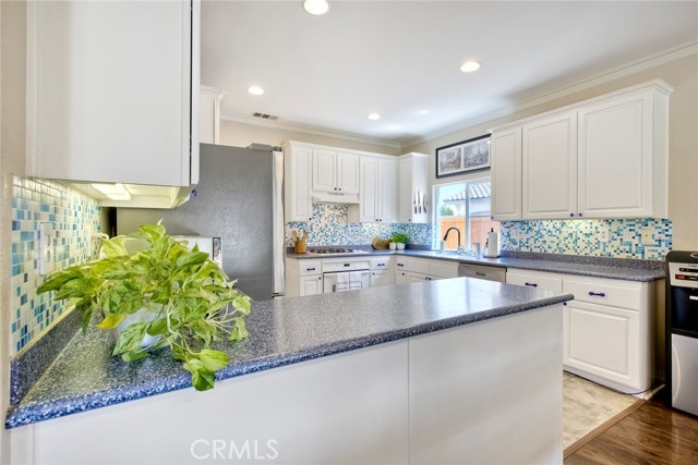 Detail Gallery Image 17 of 57 For 32839 Tiempo Cir, Temecula,  CA 92592 - 4 Beds | 2/1 Baths