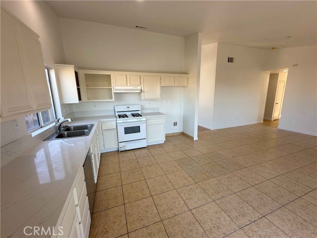 Detail Gallery Image 11 of 26 For 11390 Addison St, Adelanto,  CA 92301 - 3 Beds | 2 Baths