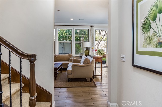 Detail Gallery Image 3 of 28 For 110 Shadowbrook, Irvine,  CA 92604 - 3 Beds | 2/1 Baths