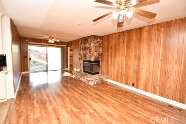 Detail Gallery Image 17 of 56 For 13841 Ocana, Bellflower,  CA 90706 - 3 Beds | 2 Baths