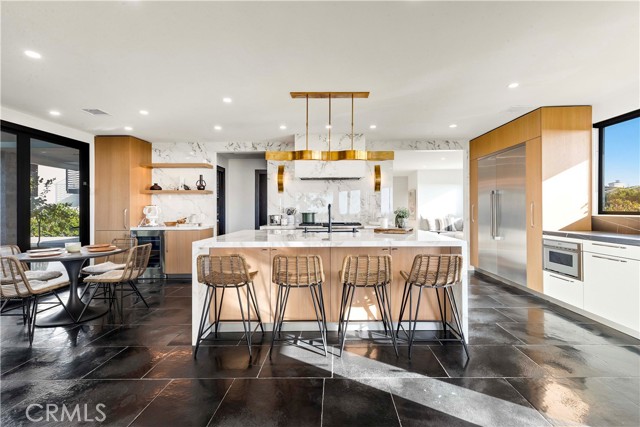 Detail Gallery Image 4 of 75 For 2720 Pebble, Corona Del Mar,  CA 92625 - 5 Beds | 4/1 Baths