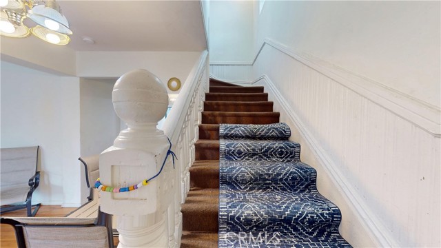 1155 E 58th Drive, Los Angeles CA: https://media.crmls.org/medias/705f3f69-515f-48d8-bb79-cced8271e563.jpg