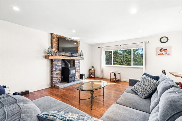 Detail Gallery Image 8 of 34 For 14802 Sunnydale, Lake Hughes,  CA 93532 - 3 Beds | 2 Baths