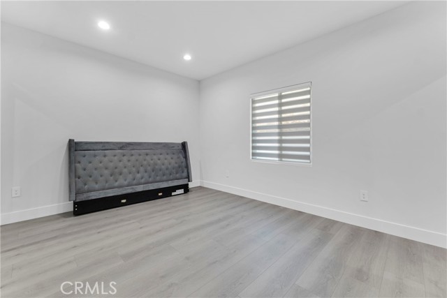 Detail Gallery Image 19 of 46 For 1626 Winona Bld, Los Angeles,  CA 90027 - 5 Beds | 5 Baths