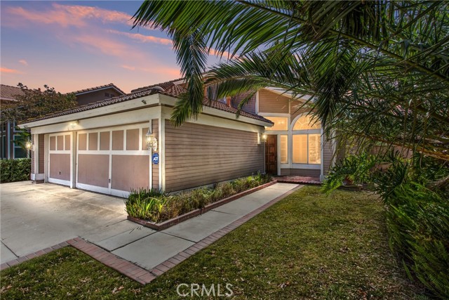 Front Image Thumbnail for CRIG26081107