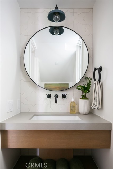 706155ac 8325 4924 Bc5e 348b78e1a91e