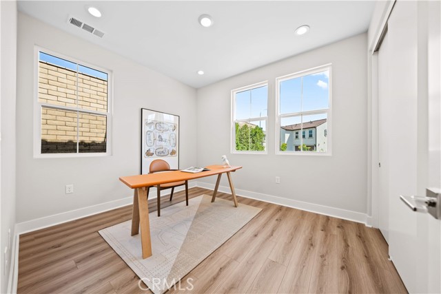 576 Patten Avenue, Placentia CA: https://media.crmls.org/medias/7061bfe1-76f2-410b-a7f6-303d0a648e7f.jpg