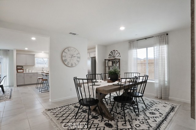 Detail Gallery Image 7 of 27 For 642 Stephanie Dr #56 B1,  Merced,  CA 95348 - 5 Beds | 3 Baths