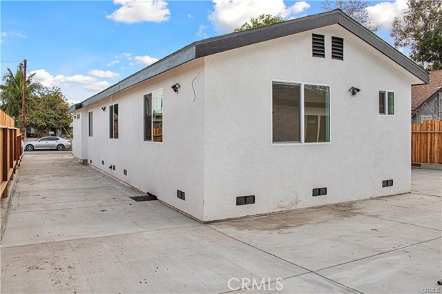 6513 San Miguel Street, Paramount CA: https://media.crmls.org/medias/70632592-4660-44d4-96fd-0f3b1f93cde8.jpg