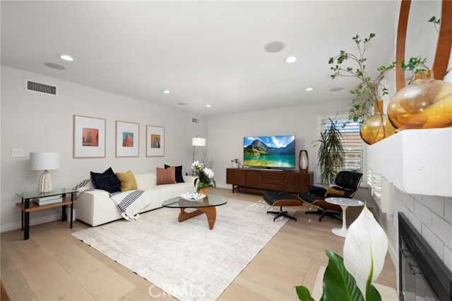 Detail Gallery Image 10 of 55 For 348 N Mountain, Monrovia,  CA 91016 - 4 Beds | 2/1 Baths