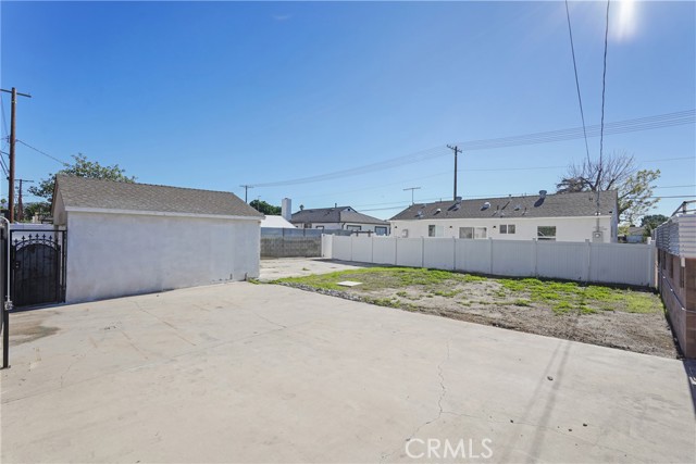 Detail Gallery Image 33 of 41 For 12317 Roscoe, Sun Valley,  CA 91352 - 3 Beds | 2 Baths