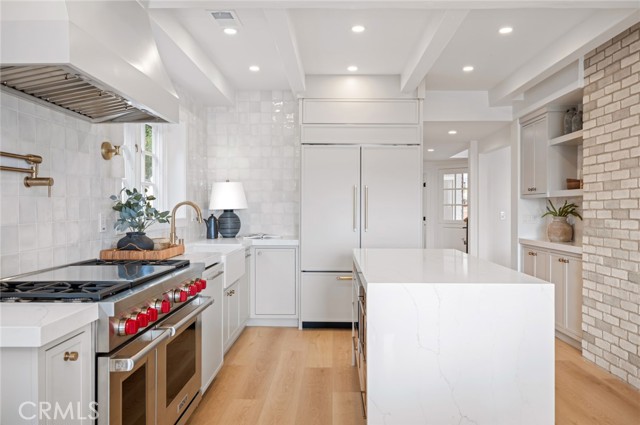 1927 Bayside Drive, Corona del Mar CA: https://media.crmls.org/medias/70649aaa-8ac5-4eb0-acba-bf614d83d5aa.jpg