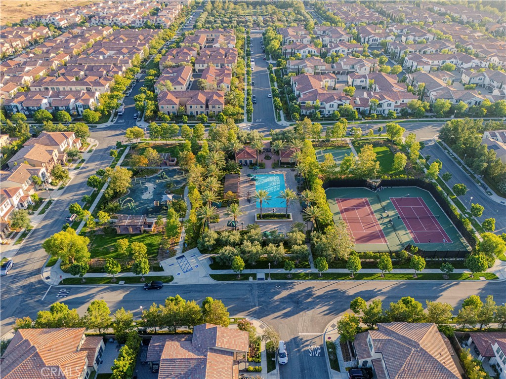 https://media.crmls.org/medias/70656c7f-2dff-4e57-8132-e2193ccb20c9.jpg?preset=X-Large