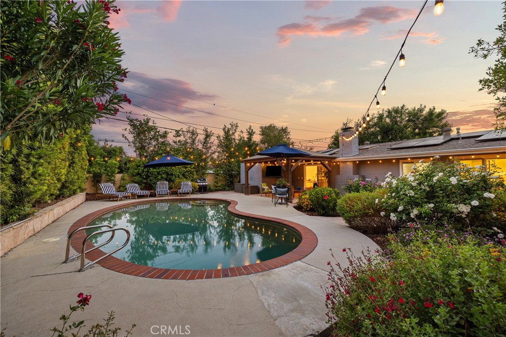 https://media.crmls.org/medias/706665c4-7c47-49e2-ad00-b52758b49902.jpg?preset=X-Large