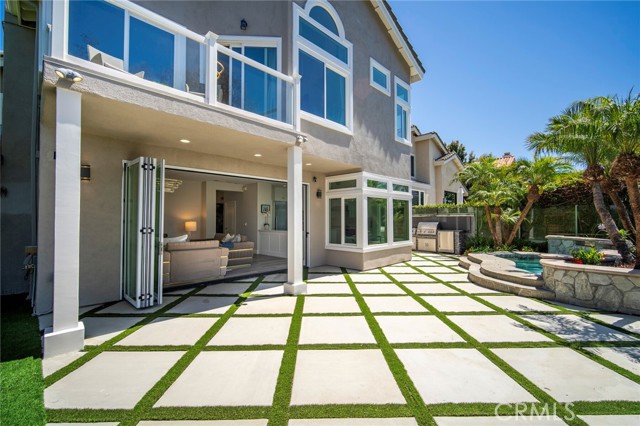 14 Glastonbury Place, Laguna Niguel CA: https://media.crmls.org/medias/7066b397-7659-4066-bc5a-6b49e592b0ee.jpg