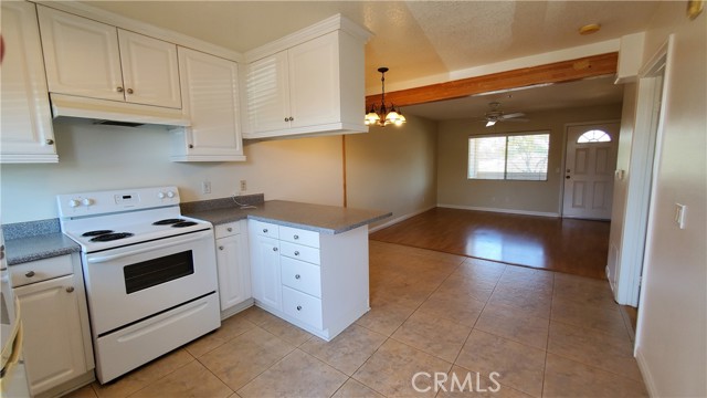 Detail Gallery Image 4 of 51 For 6121 Riverside Dr #I,  Chino,  CA 91710 - 1 Beds | 1 Baths