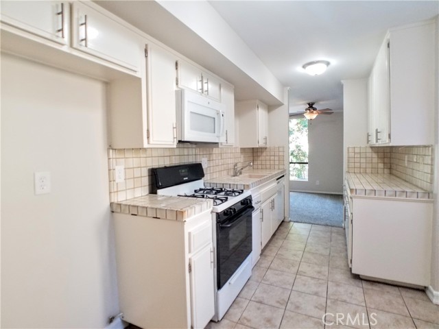Image 3 for 12750 Centralia St #193, Lakewood, CA 90715