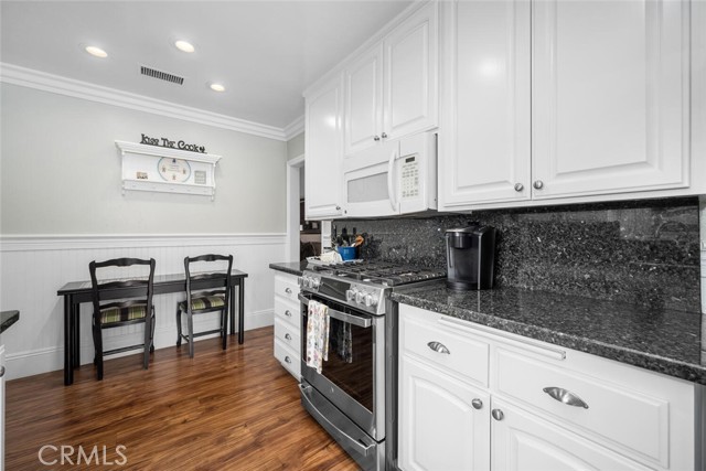 Detail Gallery Image 20 of 51 For 2813 Albury Ave, Long Beach,  CA 90815 - 3 Beds | 2 Baths