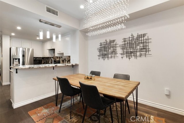 89 E Commonwealth Avenue, Alhambra CA: https://media.crmls.org/medias/706a1e04-5602-4cb7-aea8-35090f60d508.jpg