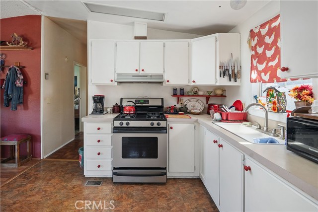 Detail Gallery Image 10 of 39 For 6135 Hubbard Rd, Acton,  CA 93510 - 2 Beds | 2 Baths