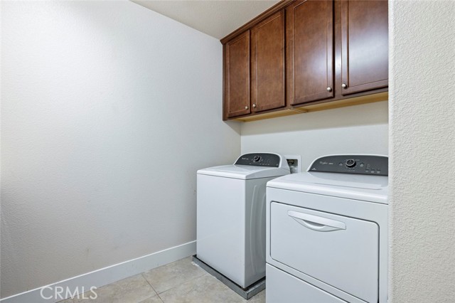 Detail Gallery Image 16 of 22 For 3669 N Clover Ave, Fresno,  CA 93727 - 5 Beds | 3/1 Baths