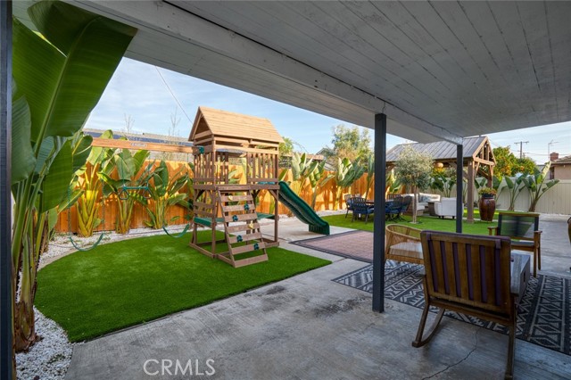 Detail Gallery Image 31 of 43 For 16782 Heritage Ln, Huntington Beach,  CA 92647 - 4 Beds | 2 Baths