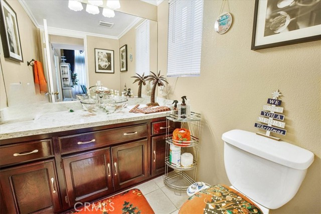 18612 Hilton Court, Canyon Country CA: https://media.crmls.org/medias/706c46d0-d323-4bc0-9bcd-1ecb4feff874.jpg