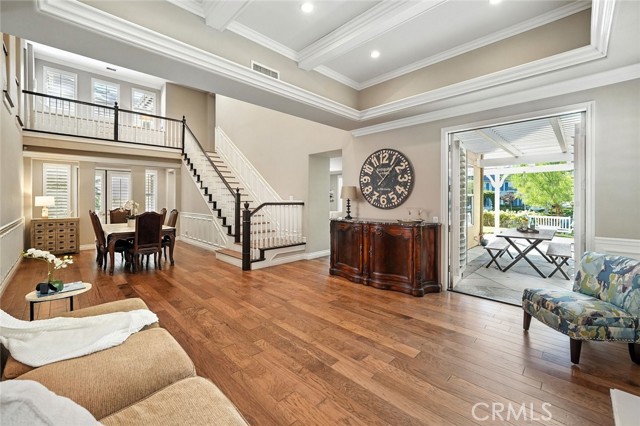 27052 Island Road, Valencia CA: https://media.crmls.org/medias/706c61bf-ae1b-4788-b8d6-3d328f09e266.jpg