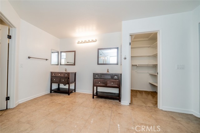 Detail Gallery Image 47 of 61 For 13621 Dellwood Ave, Victorville,  CA 92392 - 6 Beds | 3 Baths