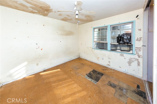 Image 8 of 12 For 6227 Glide Avenue