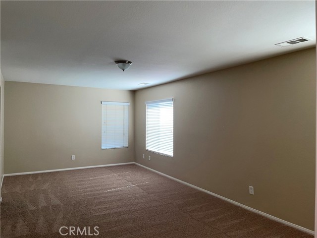 Detail Gallery Image 10 of 22 For 15107 Linking Ln, Victorville,  CA 92394 - 4 Beds | 2/1 Baths