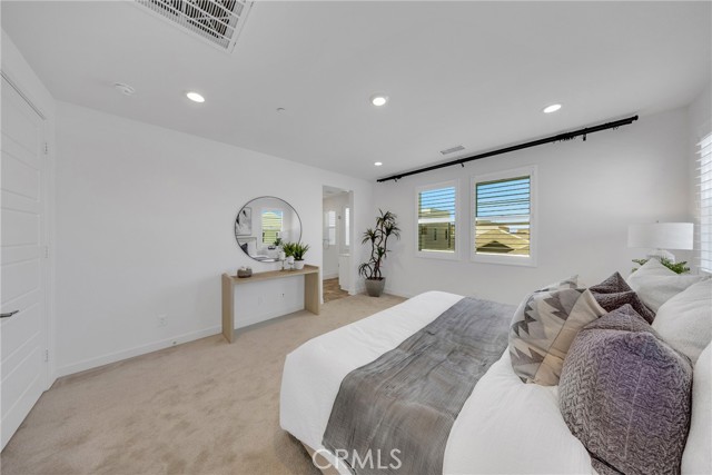 251 Tank, Irvine CA: https://media.crmls.org/medias/706d7ef7-d840-4a5d-9d3a-9e91cd59259b.jpg