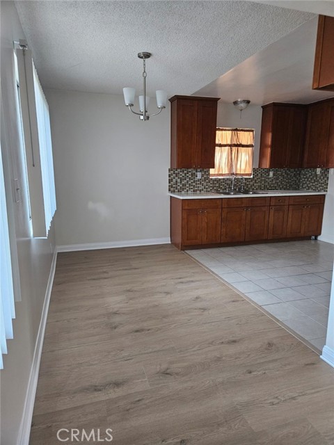 Detail Gallery Image 3 of 6 For 124 W Cherry Ave a,  Monrovia,  CA 91016 - 2 Beds | 1 Baths