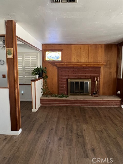 9810 Sharon Avenue, Riverside CA: https://media.crmls.org/medias/706dec3a-8924-401a-860a-e4e5db533644.jpg