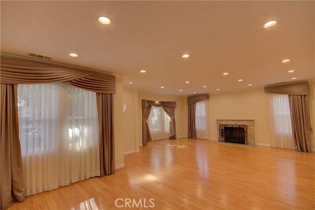 Detail Gallery Image 5 of 21 For 1367 E Windsor, Glendale,  CA 91205 - 3 Beds | 2/1 Baths