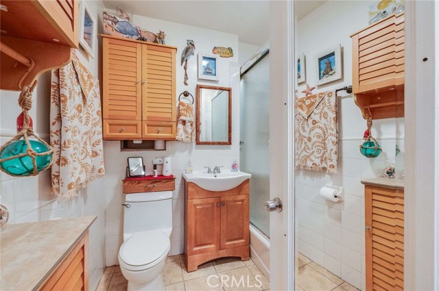 Image 17 of 31 For 5851 Pearce Avenue